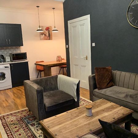 Glamours Stylish Victorian Apartment Near City Centre EDI Kültér fotó