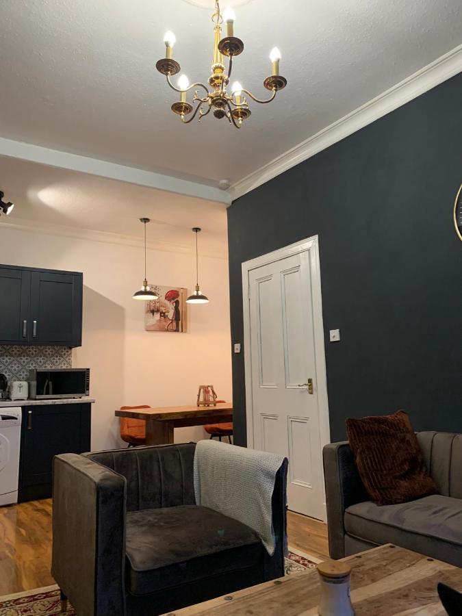 Glamours Stylish Victorian Apartment Near City Centre EDI Kültér fotó