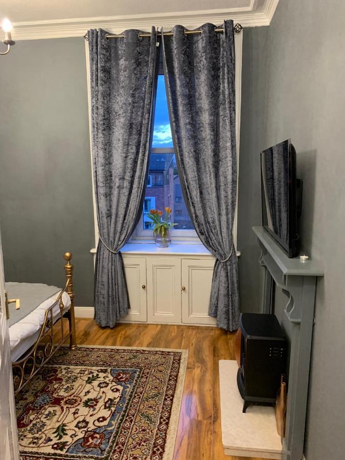 Glamours Stylish Victorian Apartment Near City Centre EDI Kültér fotó